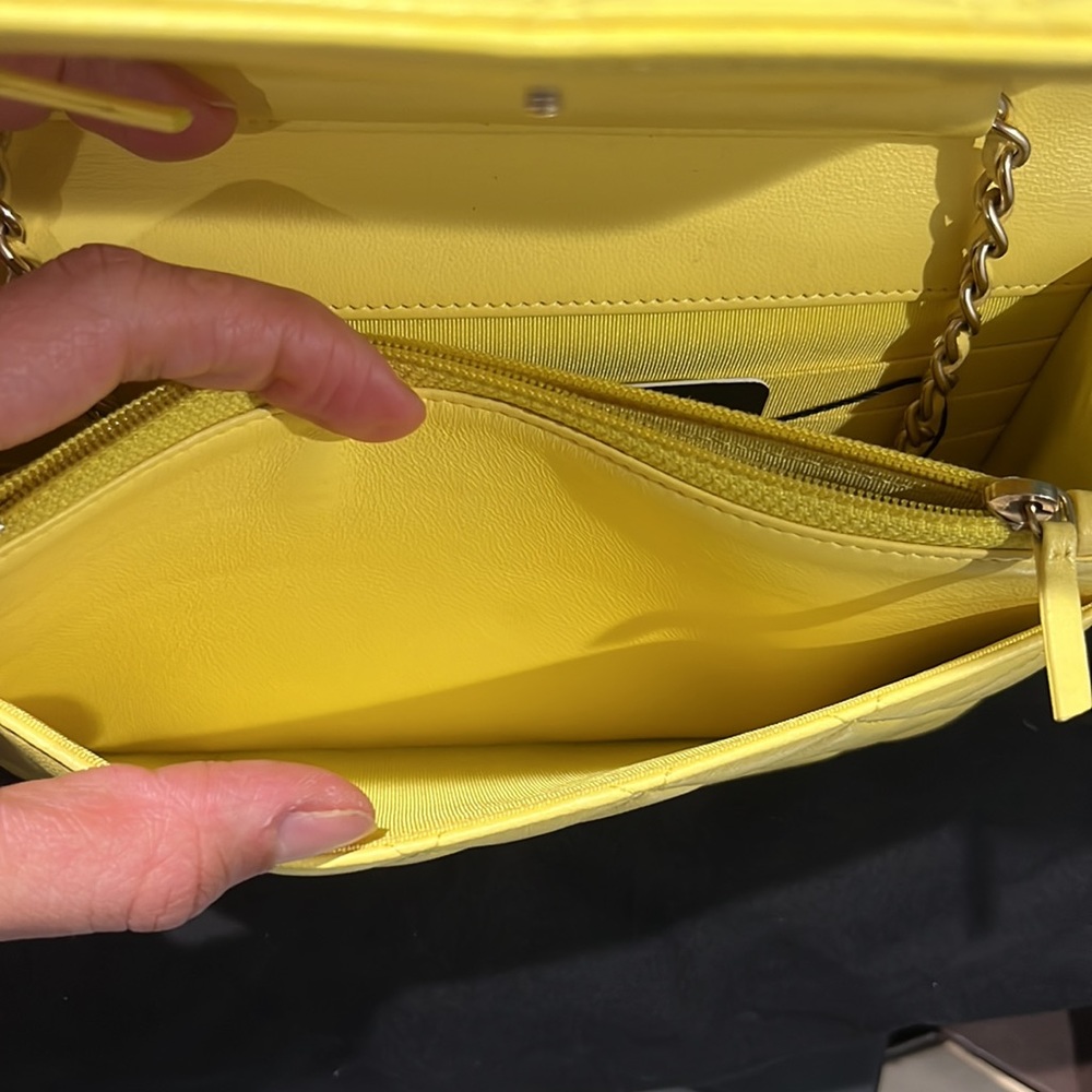 Chanel Lambskin Pastel Yellow Crossbody - Picture 8 of 10